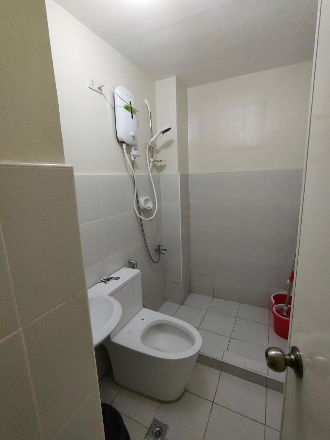 Kassel Residence Mhavic Family Room Good For 5Guest 马尼拉 外观 照片