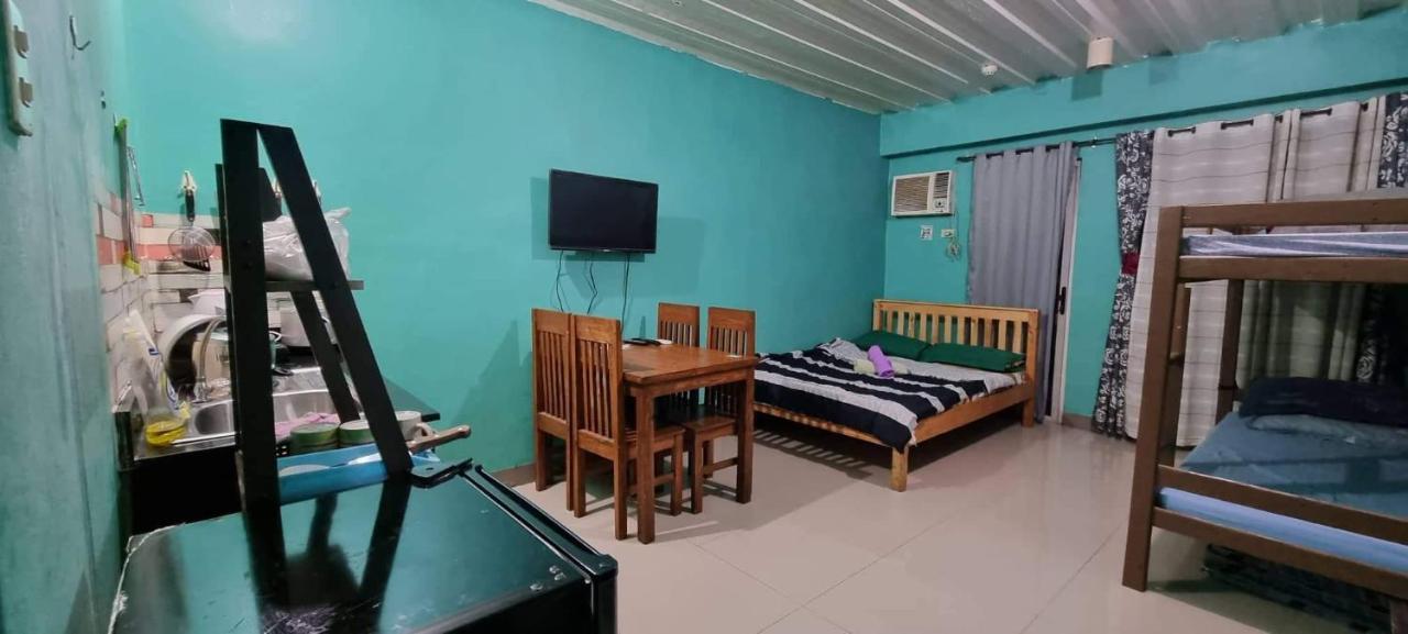 Kassel Residence Mhavic Family Room Good For 5Guest 马尼拉 外观 照片